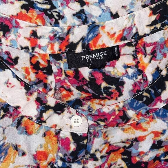 Premise Studio. Black Floral 
Women's 
Ruffle Sleeve
100% Polyester - Picture 4 of 5